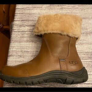 UGG Brown Shearling Winter Boots